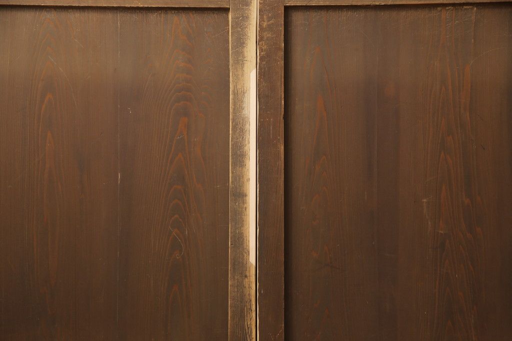 板戸4枚をリペア&カスタム!高さと幅をリサイズし、引手・戸車を取付け。(板戸、引き戸、建具)