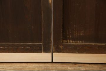 板戸4枚をリペア&カスタム!高さと幅をリサイズし、引手・戸車を取付け。(板戸、引き戸、建具)