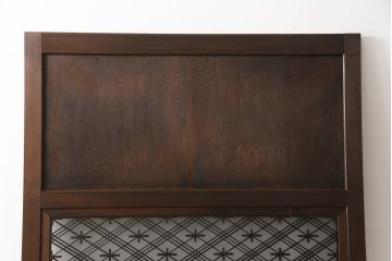 引き戸をリペア&カスタム!下桟を加工し戸車を取付け。新材を使用した下桟のみ本体の色味に合わせて着色。(ガラス帯戸、建具)