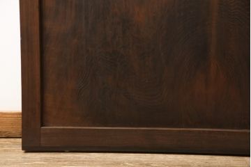 引き戸をリペア&カスタム!下桟を加工し戸車を取付け。新材を使用した下桟のみ本体の色味に合わせて着色。(ガラス帯戸、建具)