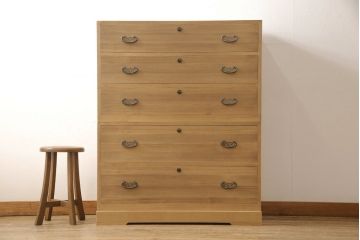 総桐箪笥をリペア&カスタム!桐材本来の木目や木色を生かしたナチュラル仕上げ。(桐たんす、和タンス、衣装箪笥、ヴィンテージ)