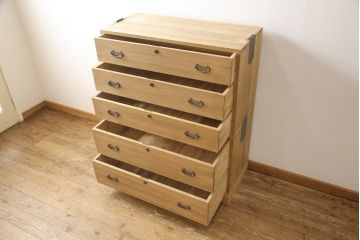 総桐箪笥をリペア&カスタム!桐材本来の木目や木色を生かしたナチュラル仕上げ。(桐たんす、和タンス、衣装箪笥、ヴィンテージ)