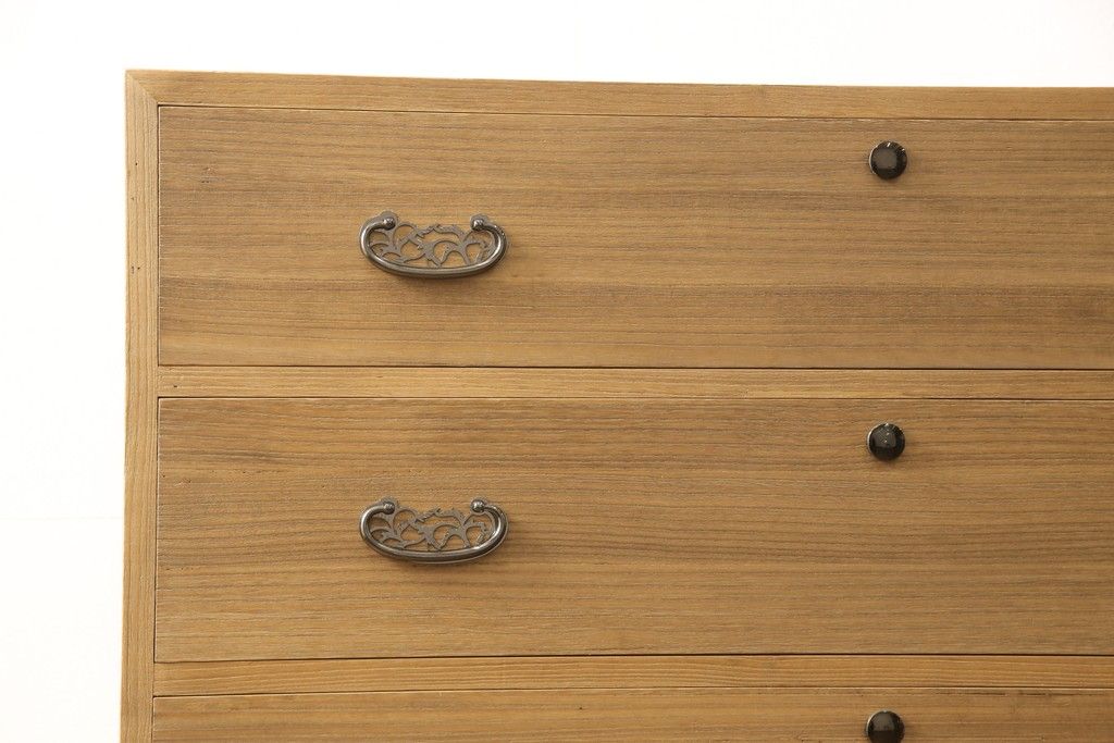 総桐箪笥をリペア&カスタム!桐材本来の木目や木色を生かしたナチュラル仕上げ。(桐たんす、和タンス、衣装箪笥、ヴィンテージ)