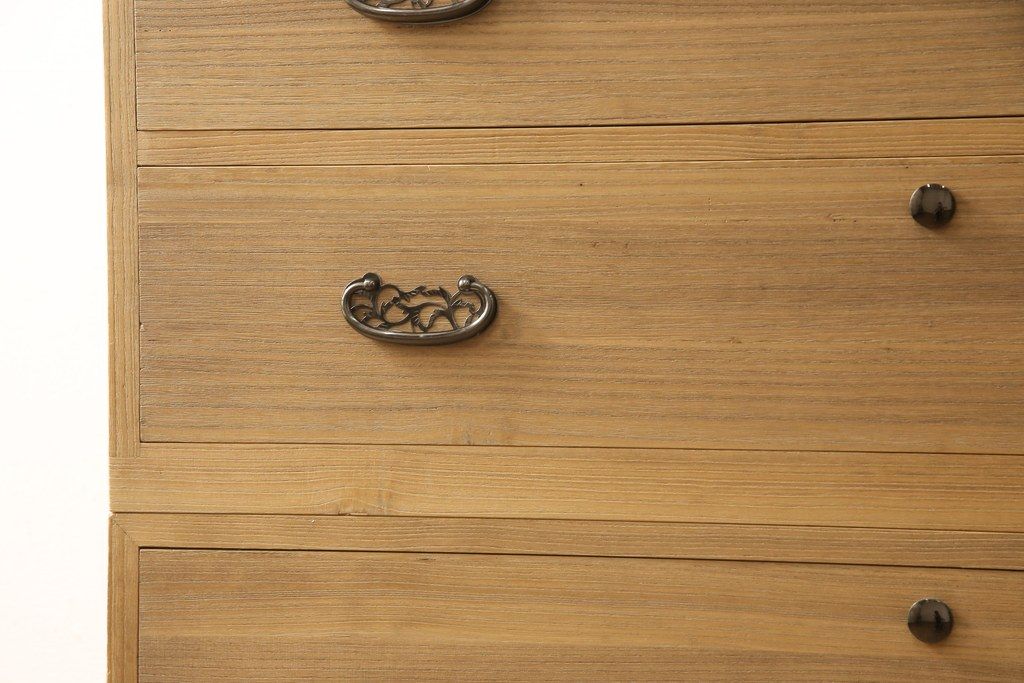 総桐箪笥をリペア&カスタム!桐材本来の木目や木色を生かしたナチュラル仕上げ。(桐たんす、和タンス、衣装箪笥、ヴィンテージ)