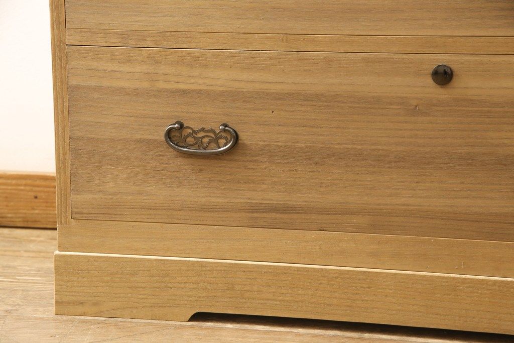 総桐箪笥をリペア&カスタム!桐材本来の木目や木色を生かしたナチュラル仕上げ。(桐たんす、和タンス、衣装箪笥、ヴィンテージ)