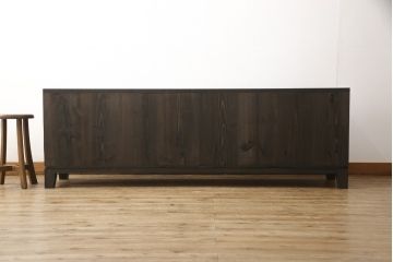 ローボードをリペア&カスタム!天板・木脚を製作し取り付け。欠損していた引手も取り付け。新材を使用した部分、本体は現状をベースに着色。(引き出し、リビングボード、テレビ台、テレビボード、ローチェスト)