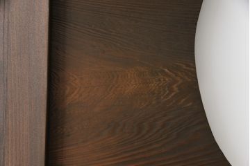 ガラス入り板戸をリペア&カスタム!高さと幅をリサイズし、引手場所を調節し取付け。ガラスは新品のすりガラスに取り替え、現状のお品物に合わせて着色。(引き戸、建具)