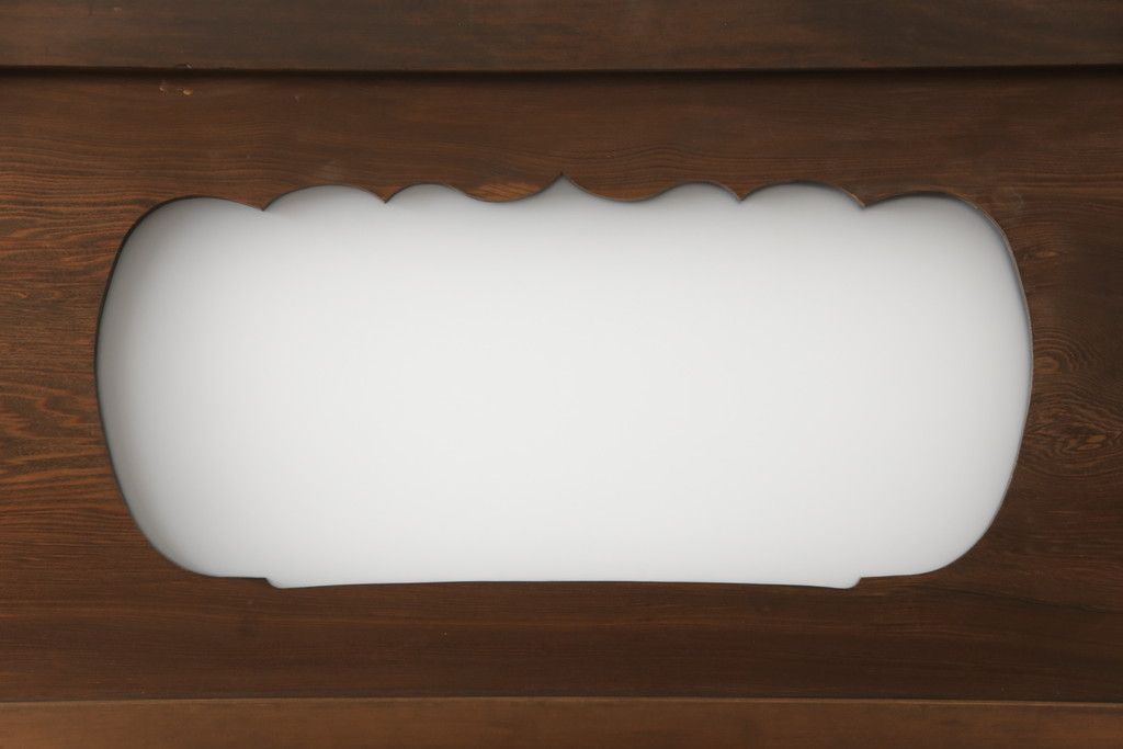 ガラス入り板戸をリペア&カスタム!高さと幅をリサイズし、引手場所を調節し取付け。ガラスは新品のすりガラスに取り替え、現状のお品物に合わせて着色。(引き戸、建具)