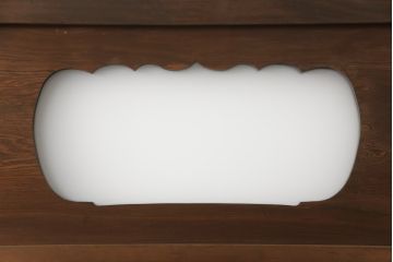 ガラス入り板戸をリペア&カスタム!高さと幅をリサイズし、引手場所を調節し取付け。ガラスは新品のすりガラスに取り替え、現状のお品物に合わせて着色。(引き戸、建具)