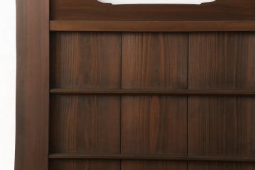 ガラス入り板戸をリペア&カスタム!高さと幅をリサイズし、引手場所を調節し取付け。ガラスは新品のすりガラスに取り替え、現状のお品物に合わせて着色。(引き戸、建具)