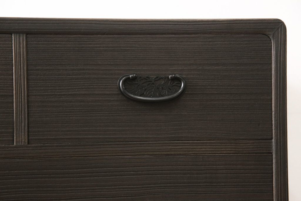 総桐箪笥の見た目を変えずに綺麗にリペア!当店商品を参考に濃い茶色に着色。(整理タンス、小抽タンス、衣装箪笥、桐たんす)