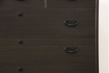 総桐箪笥の見た目を変えずに綺麗にリペア!当店商品を参考に濃い茶色に着色。(整理タンス、小抽タンス、衣装箪笥、桐たんす)