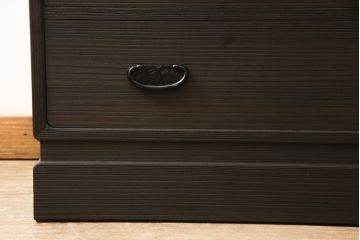 総桐箪笥の見た目を変えずに綺麗にリペア!当店商品を参考に濃い茶色に着色。(整理タンス、小抽タンス、衣装箪笥、桐たんす)