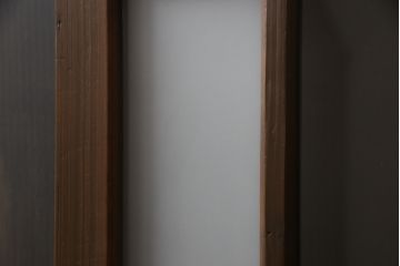 ガラス扉をリペア&カスタム!高さと幅をリサイズし、ガラスは指定箇所にクリアガラス・すりガラス・緑の色ガラスをレイアウト。本体は濃い茶色のワックス仕上げ。(木製ドア、建具)