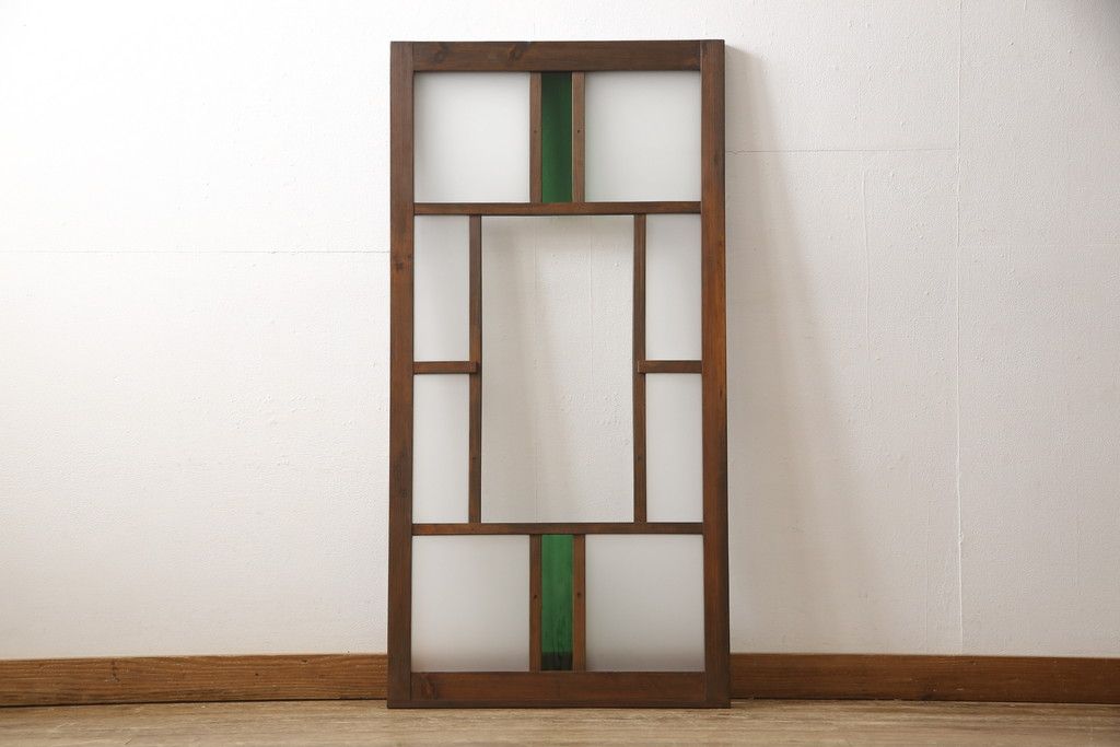 ガラス扉をリペア&カスタム!高さと幅をリサイズし、ガラスは指定箇所にクリアガラス・すりガラス・緑の色ガラスをレイアウト。本体は濃い茶色のワックス仕上げ。(木製ドア、建具)