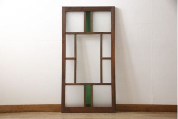 ガラス扉をリペア&カスタム!高さと幅をリサイズし、ガラスは指定箇所にクリアガラス・すりガラス・緑の色ガラスをレイアウト。本体は濃い茶色のワックス仕上げ。(木製ドア、建具)