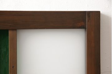 ガラス扉をリペア&カスタム!高さと幅をリサイズし、ガラスは指定箇所にクリアガラス・すりガラス・緑の色ガラスをレイアウト。本体は濃い茶色のワックス仕上げ。(木製ドア、建具)