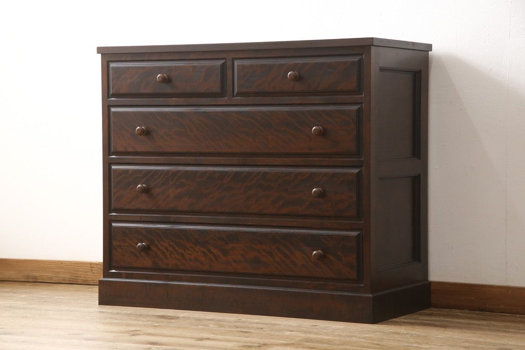 和タンスをリペア&カスタム!上段は台輪を、下段は天板を製作してそれぞれ取り付け。(チェスト、引き出し、洋服タンス)