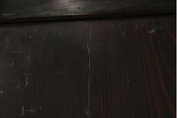 板戸4枚をリペア&カスタム!引手は加工し、1番使いやすい位置に取り付け。本体は現状の色味を活かして着色。(帯戸、引き戸)