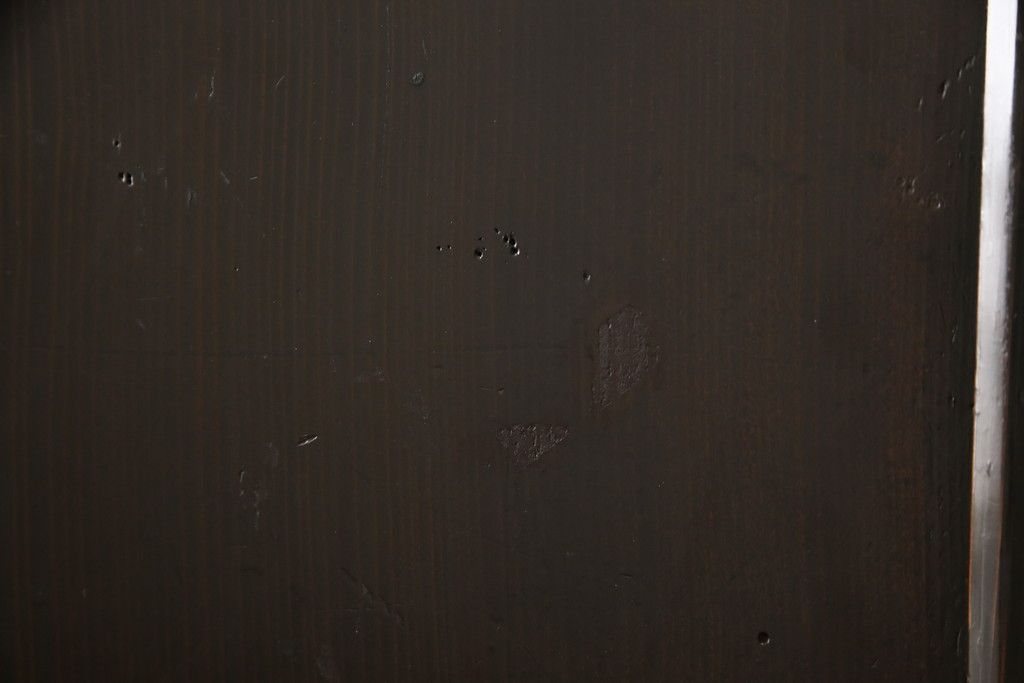 板戸4枚をリペア&カスタム!引手は加工し、1番使いやすい位置に取り付け。本体は現状の色味を活かして着色。(帯戸、引き戸)