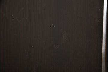 板戸4枚をリペア&カスタム!引手は加工し、1番使いやすい位置に取り付け。本体は現状の色味を活かして着色。(帯戸、引き戸)