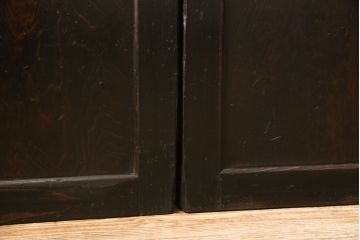 板戸4枚をリペア&カスタム!引手は加工し、1番使いやすい位置に取り付け。本体は現状の色味を活かして着色。(帯戸、引き戸)