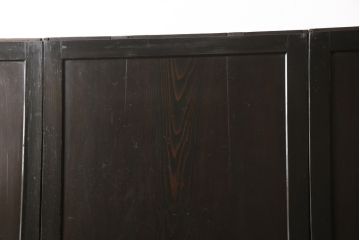 板戸4枚をリペア&カスタム!引手は加工し、1番使いやすい位置に取り付け。本体は現状の色味を活かして着色。(帯戸、引き戸)