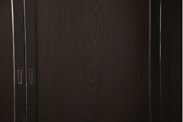 板戸4枚をリペア&カスタム!引手は加工し、1番使いやすい位置に取り付け。本体は現状の色味を活かして着色。(帯戸、引き戸)