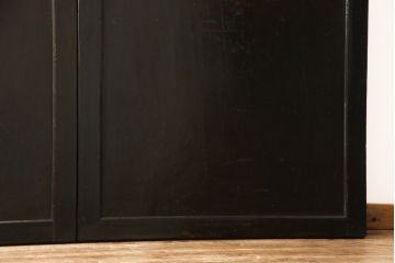 板戸4枚をリペア&カスタム!引手は加工し、1番使いやすい位置に取り付け。本体は現状の色味を活かして着色。(帯戸、引き戸)