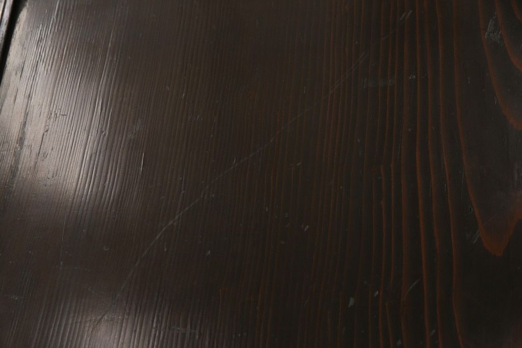 板戸4枚をリペア&カスタム!引手は加工し、1番使いやすい位置に取り付け。本体は現状の色味を活かして着色。(帯戸、引き戸)