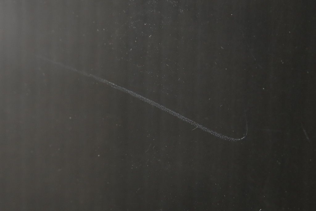 ガラス戸をリペア&カスタム!高さと幅をリサイズし、表の引き手そのままに、裏は似たものを取り付け。本体は現状の色味や雰囲気を残しつつクリアワックスにて仕上げ。(引き戸、玄関戸)