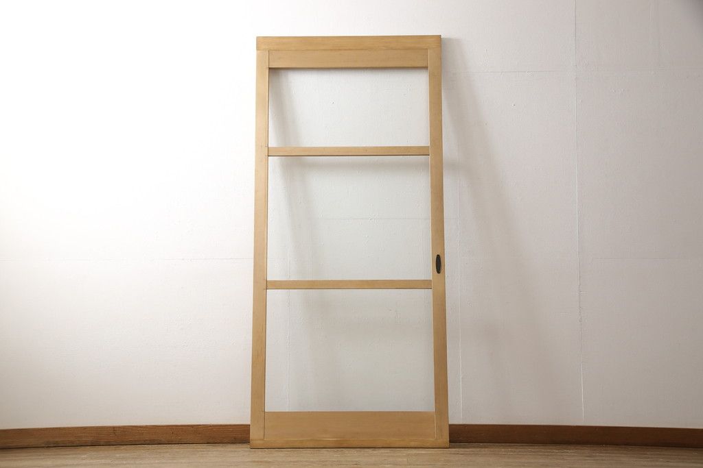 ガラス戸をリペア&カスタム!高さと幅をリサイズし、表の引き手そのままに、裏は似たものを取り付け。本体は現状の色味や雰囲気を残しつつクリアワックスにて仕上げ。(引き戸、玄関戸)