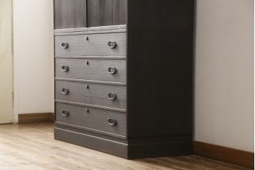 加茂総桐箪笥をリペア&カスタム!引出しを調整し、現状稼働しない鍵を使用できるようリペア。背板の割れは埋木処理。本体は当店商品を参考に着色仕上げ。(並厚、四方丸、総桐たんす、衣装箪笥、着物箪笥、和タンス)