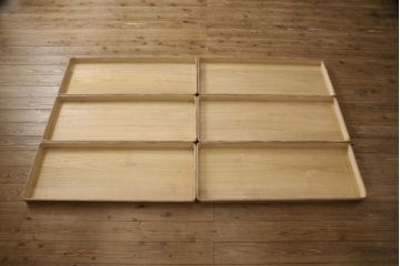 加茂総桐箪笥をリペア&カスタム!引出しを調整し、現状稼働しない鍵を使用できるようリペア。背板の割れは埋木処理。本体は当店商品を参考に着色仕上げ。(並厚、四方丸、総桐たんす、衣装箪笥、着物箪笥、和タンス)