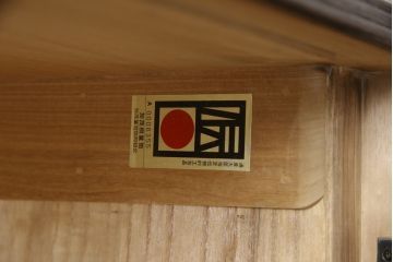 加茂総桐箪笥をリペア&カスタム!引出しを調整し、現状稼働しない鍵を使用できるようリペア。背板の割れは埋木処理。本体は当店商品を参考に着色仕上げ。(並厚、四方丸、総桐たんす、衣装箪笥、着物箪笥、和タンス)