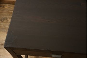 片袖デスクの見た目を変えずに綺麗にリペア!現状をベースに1トーン程落ち着いた色味に着色。(ワークデスク、机、在宅ワーク、在宅用)