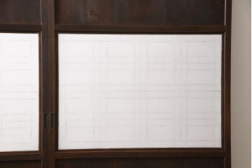 障子帯戸をリペア&カスタム!高さをリサイズし、既存の障子をプラスチック障子紙に張り替え。現状のお品物に合わせて1トーン程落ち着いた色に着色。(板戸、引き戸)