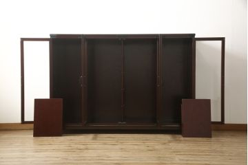 水屋箪笥キャビネットをリペア&カスタム!希望の高さにカットした脚を取り付け。新材使用の脚はリペア後の本体に合わせて着色。(食器棚、戸棚、収納棚、飾り棚)