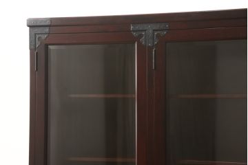 水屋箪笥キャビネットをリペア&カスタム!希望の高さにカットした脚を取り付け。新材使用の脚はリペア後の本体に合わせて着色。(食器棚、戸棚、収納棚、飾り棚)