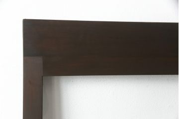 ガラス戸2枚をリペア&カスタム!高さと幅をリサイズし、既存のガラスからクリアガラスに交換。3方の戸枠を製作し、ソフトクローズの吊り金具を取り付け。戸枠・建具のお色味は当店商品を参考に着色。(建具、引き戸)