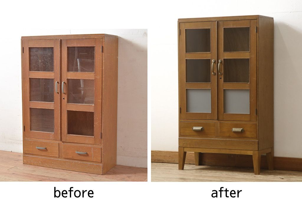 収納棚をリペア&カスタム!ガラス扉の一部をすりガラスに交換。2枚の棚板・脚を取り付け。本体は現状の色味をベースに着色し、棚内部と新材部分は着色後の本体に合うように着色。(戸棚、キャビネット、本箱、ブックケース)