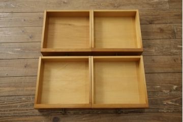 コーナーカウンターをリペア&カスタム!開き扉を新たに製作し、色味は既存の色に合わせた着色。(収納棚、カウンターテーブル)