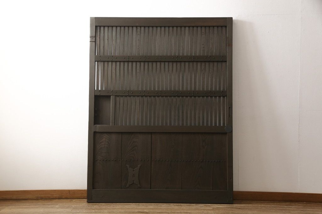 蔵戸をリペア&カスタム!戸首造作し、鎌錠・戸車を取り付け。色味は当店商品を参考に着色。(格子戸、引き戸、玄関戸)