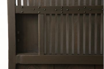 蔵戸をリペア&カスタム!戸首造作し、鎌錠・戸車を取り付け。色味は当店商品を参考に着色。(格子戸、引き戸、玄関戸)