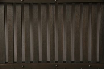 蔵戸をリペア&カスタム!戸首造作し、鎌錠・戸車を取り付け。色味は当店商品を参考に着色。(格子戸、引き戸、玄関戸)