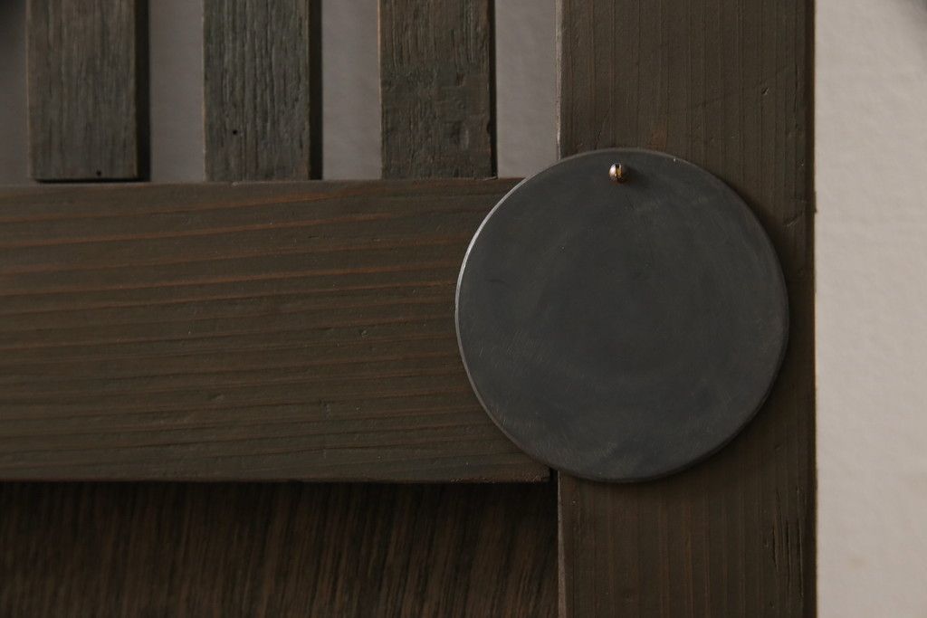 蔵戸をリペア&カスタム!戸首造作し、鎌錠・戸車を取り付け。色味は当店商品を参考に着色。(格子戸、引き戸、玄関戸)