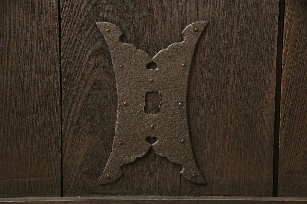 蔵戸をリペア&カスタム!戸首造作し、鎌錠・戸車を取り付け。色味は当店商品を参考に着色。(格子戸、引き戸、玄関戸)