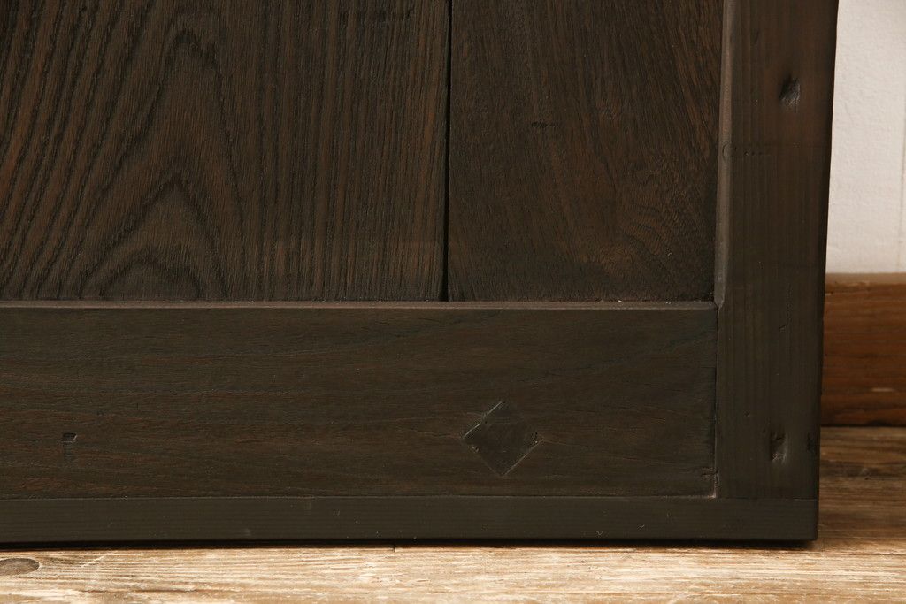 蔵戸をリペア&カスタム!戸首造作し、鎌錠・戸車を取り付け。色味は当店商品を参考に着色。(格子戸、引き戸、玄関戸)