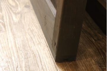 蔵戸をリペア&カスタム!戸首造作し、鎌錠・戸車を取り付け。色味は当店商品を参考に着色。(格子戸、引き戸、玄関戸)