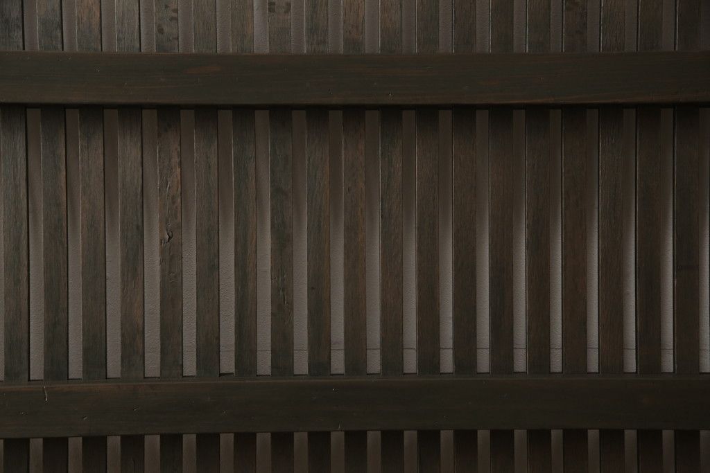 蔵戸をリペア&カスタム!戸首造作し、鎌錠・戸車を取り付け。色味は当店商品を参考に着色。(格子戸、引き戸、玄関戸)